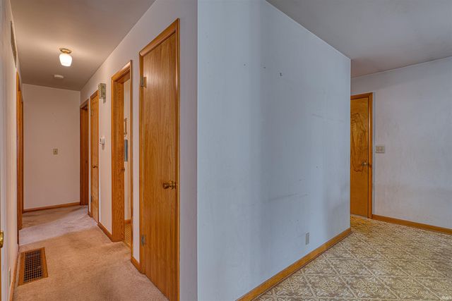 1300 Western Hills Drive, Evansville, IN 47720