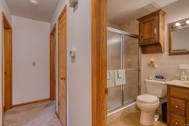 1300 Western Hills Drive, Evansville, IN 47720