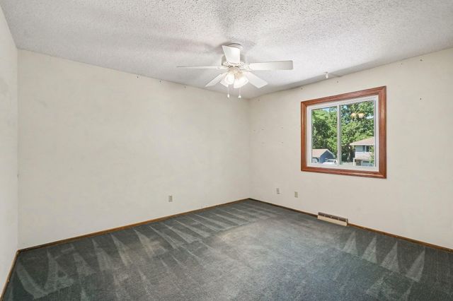 1728 132nd Avenue NE, Blaine, MN 55449