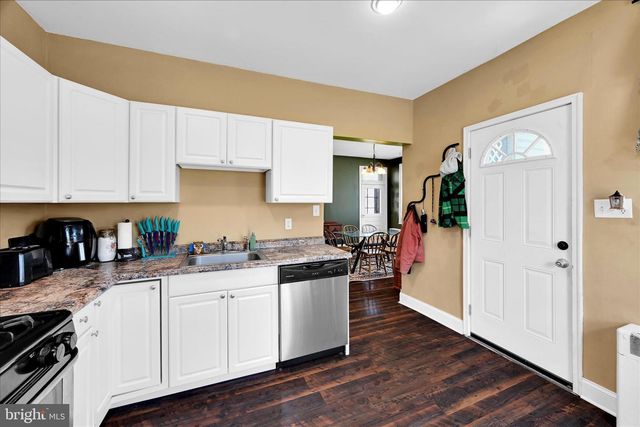 548 W BROADWAY, Red Lion, PA 17356