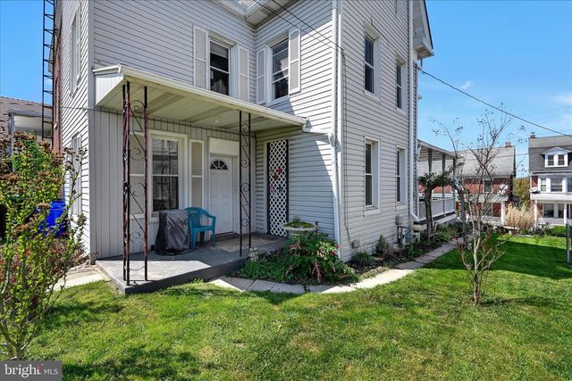 548 W BROADWAY, Red Lion, PA 17356