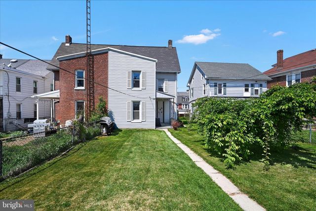 548 W BROADWAY, Red Lion, PA 17356