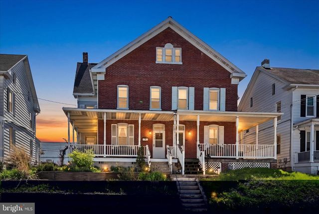 548 W BROADWAY, Red Lion, PA 17356