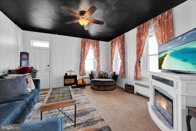 548 W BROADWAY, Red Lion, PA 17356