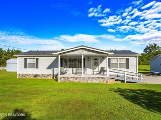 1838 Junior Williams Rd, Dandridge, TN 37725