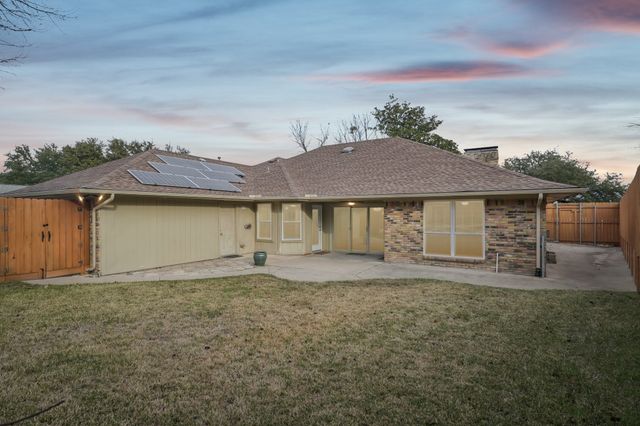 1905 Country Club Drive, Plano, TX 75074