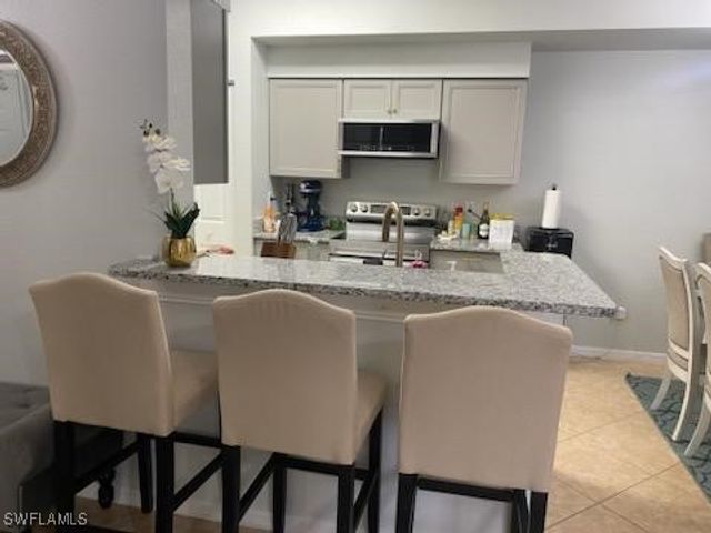 4650 Saint Croix LN 726, Naples, FL 34109