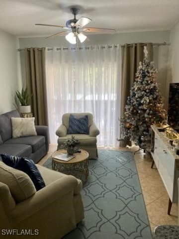 4650 Saint Croix LN 726, Naples, FL 34109