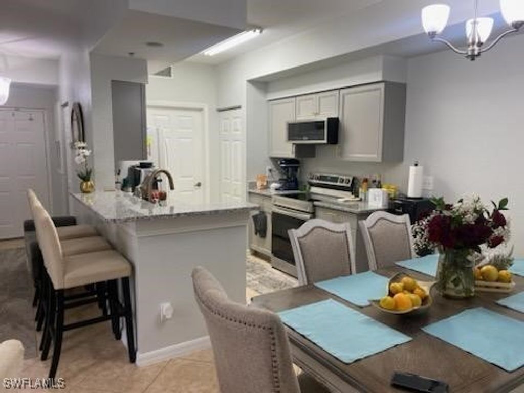 4650 Saint Croix LN 726, Naples, FL 34109