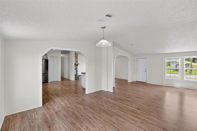 9150 WOOD TERRACE DRIVE, Tampa, FL 33637