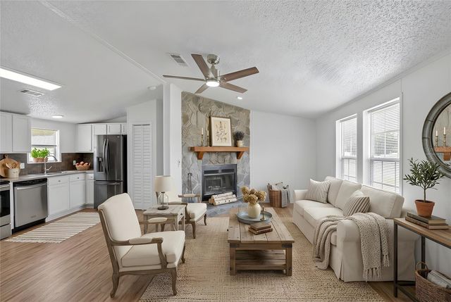 9150 WOOD TERRACE DRIVE, Tampa, FL 33637