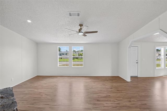 9150 WOOD TERRACE DRIVE, Tampa, FL 33637