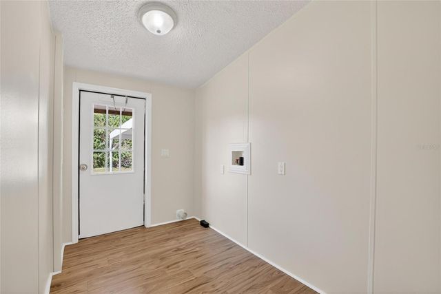 9150 WOOD TERRACE DRIVE, Tampa, FL 33637