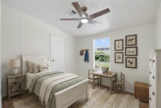 9150 WOOD TERRACE DRIVE, Tampa, FL 33637