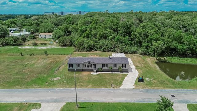 9150 WOOD TERRACE DRIVE, Tampa, FL 33637