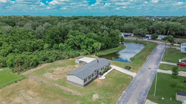 9150 WOOD TERRACE DRIVE, Tampa, FL 33637
