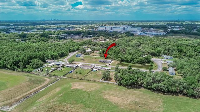 9150 WOOD TERRACE DRIVE, Tampa, FL 33637