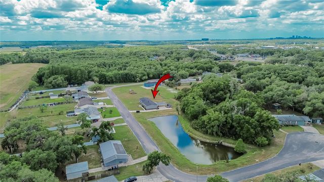 9150 WOOD TERRACE DRIVE, Tampa, FL 33637