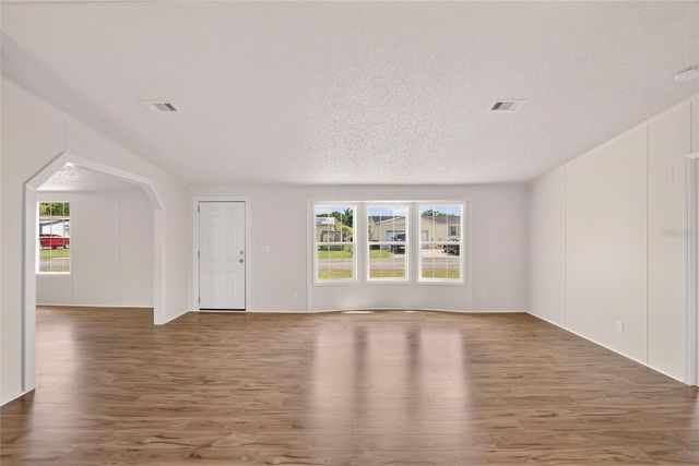 9150 WOOD TERRACE DRIVE, Tampa, FL 33637