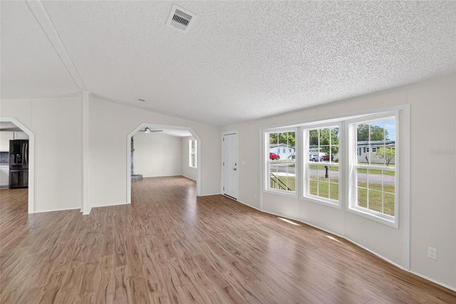 9150 WOOD TERRACE DRIVE, Tampa, FL 33637