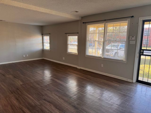 3788 BISHOPS BRIDGE RD, Memphis, TN 38118