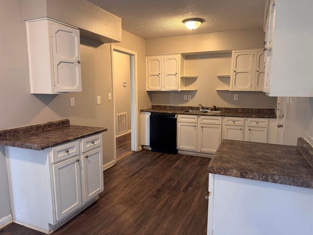 3788 BISHOPS BRIDGE RD, Memphis, TN 38118