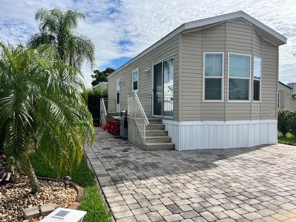 2414 LIMEWOOD AVENUE, Clermont, FL 34714