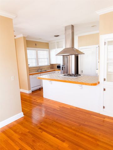 910 College Street, Shreveport, LA 71104