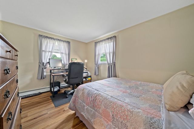 35 Arnold St, Holbrook, MA 02343