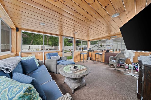 35 Arnold St, Holbrook, MA 02343