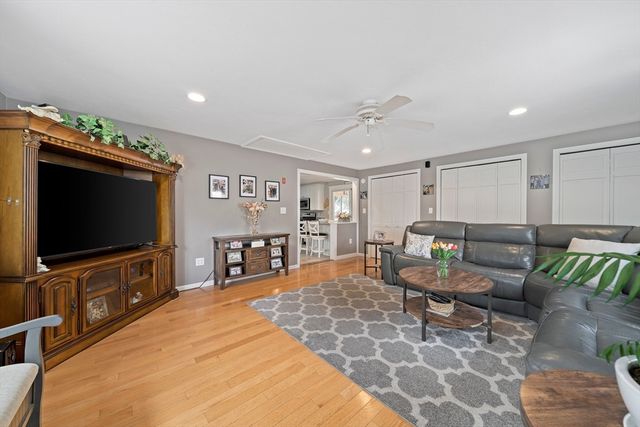35 Arnold St, Holbrook, MA 02343