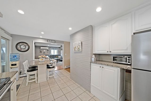 35 Arnold St, Holbrook, MA 02343