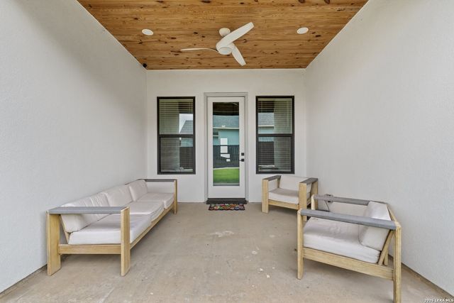 1602 Redwood Court, Fredericksburg, TX 78624