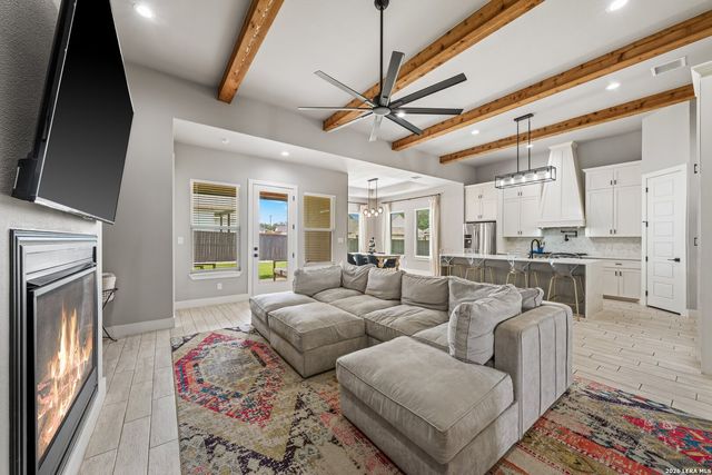 1602 Redwood Court, Fredericksburg, TX 78624