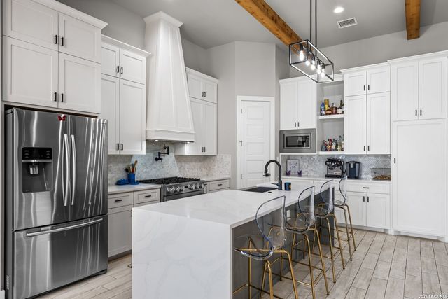 1602 Redwood Court, Fredericksburg, TX 78624