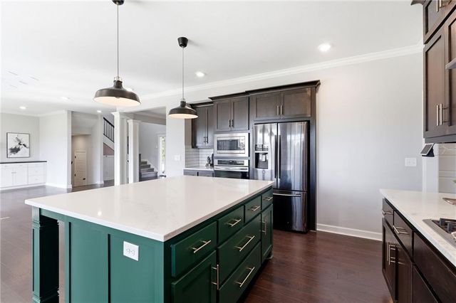3008 SW Arboridge Drive, Lee's Summit, MO 64082