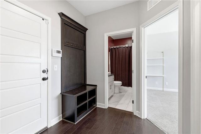 3008 SW Arboridge Drive, Lee's Summit, MO 64082
