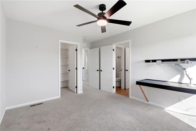 3008 SW Arboridge Drive, Lee's Summit, MO 64082