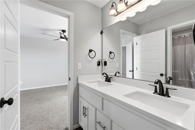3008 SW Arboridge Drive, Lee's Summit, MO 64082