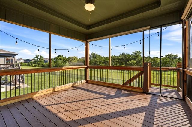 3008 SW Arboridge Drive, Lee's Summit, MO 64082