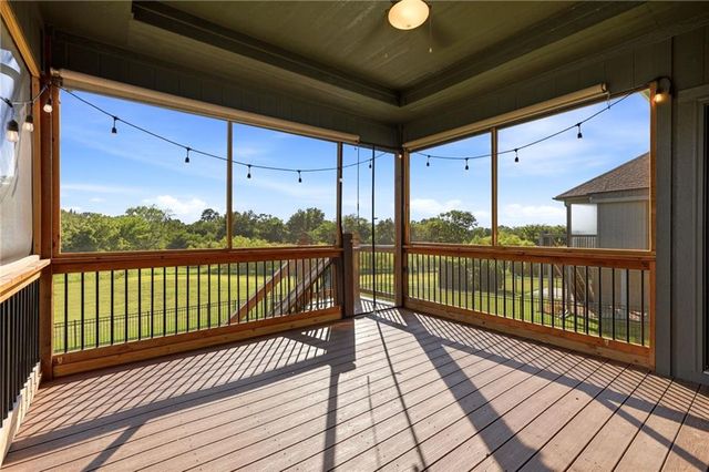 3008 SW Arboridge Drive, Lee's Summit, MO 64082