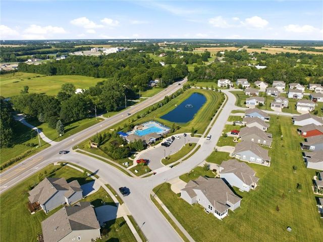 3008 SW Arboridge Drive, Lee's Summit, MO 64082