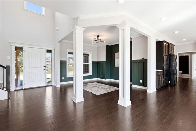 3008 SW Arboridge Drive, Lee's Summit, MO 64082