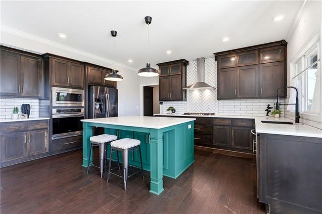 3008 SW Arboridge Drive, Lee's Summit, MO 64082