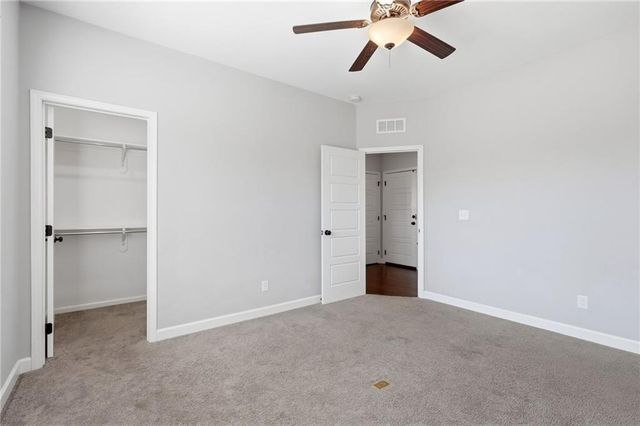 3008 SW Arboridge Drive, Lee's Summit, MO 64082