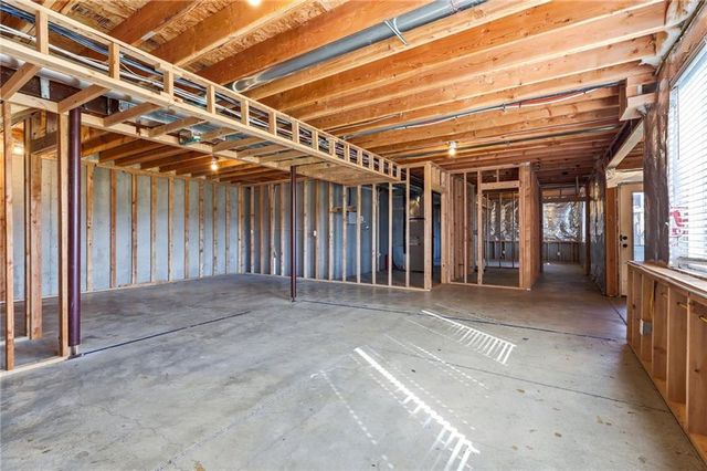 3008 SW Arboridge Drive, Lee's Summit, MO 64082