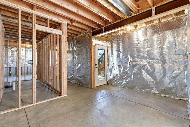 3008 SW Arboridge Drive, Lee's Summit, MO 64082