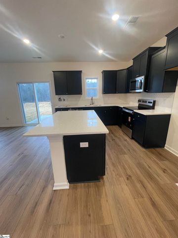 1 Halsey Street, Central, SC 29630