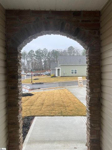 1 Halsey Street, Central, SC 29630