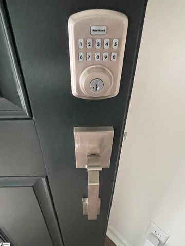 1 Halsey Street, Central, SC 29630